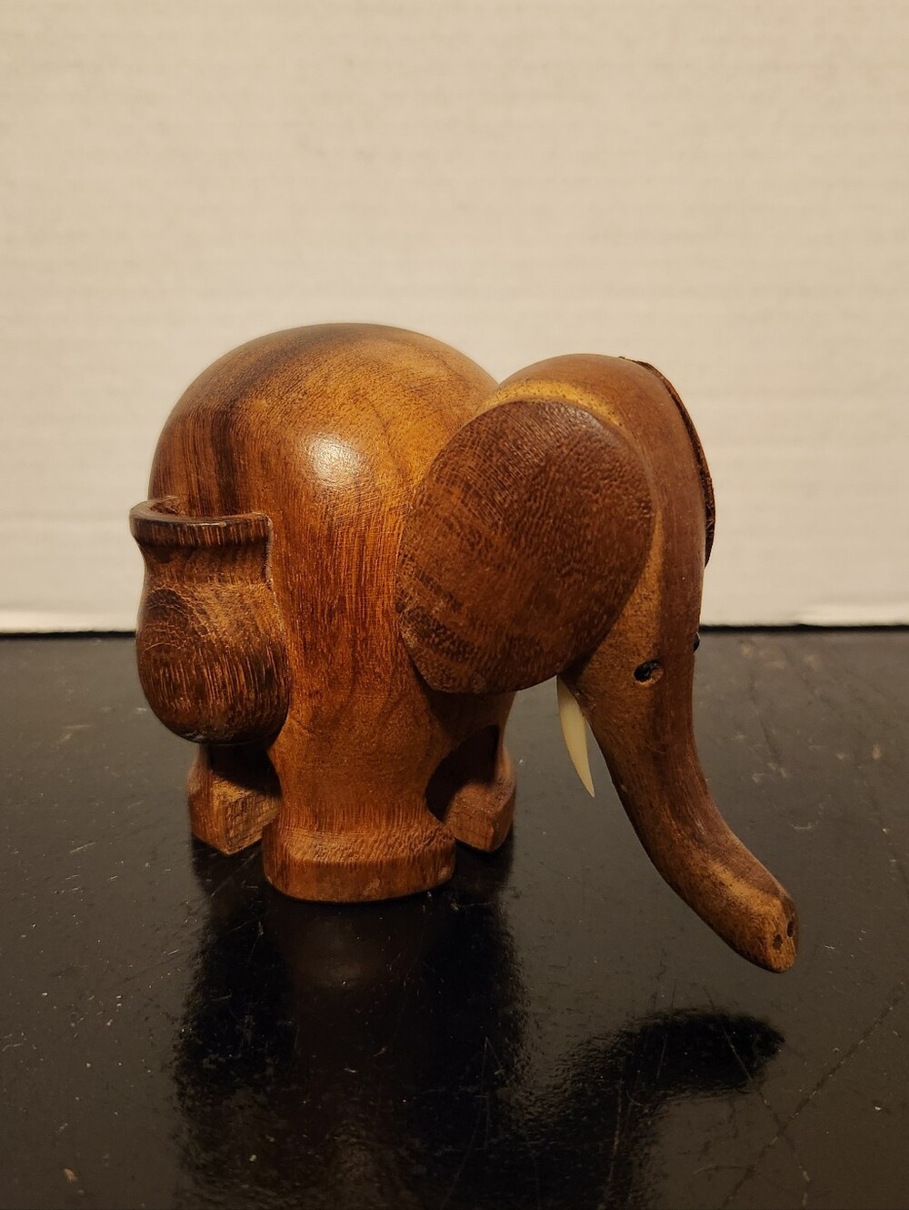 Wooden Elephant Decorative Toothpick Holder Statue Figurine 3" X 4.5" wood